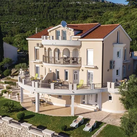 One-bedroom In Komarna Komarna