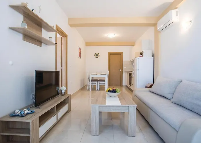 One-bedroom In * Komarna