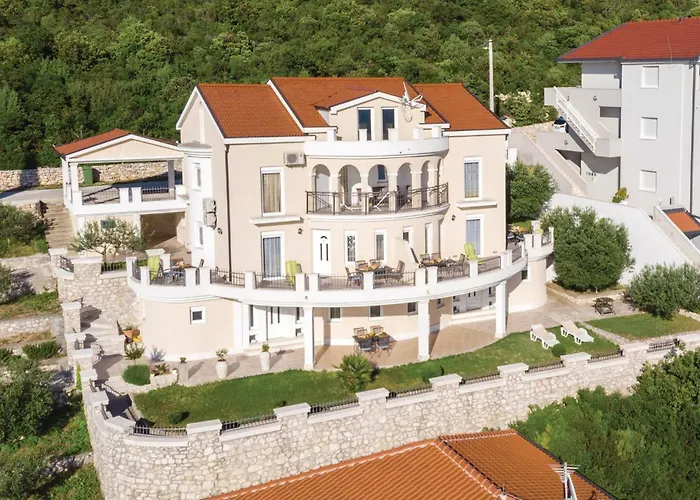 One-bedroom In * Komarna